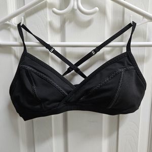Lululemon Sports Bra- black